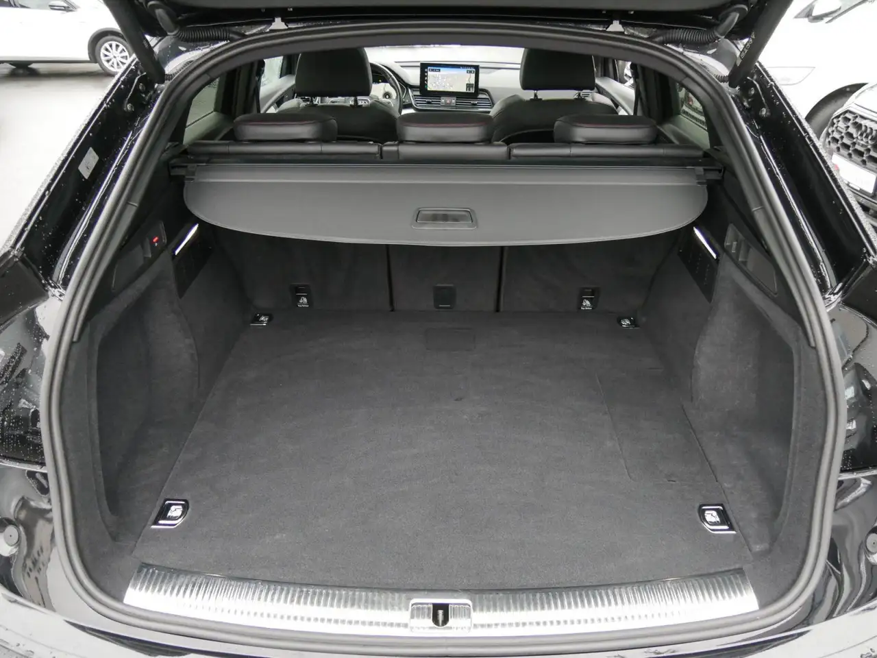 Audi Q5 50 TFSI e S-Line Pano B&O AHK 15