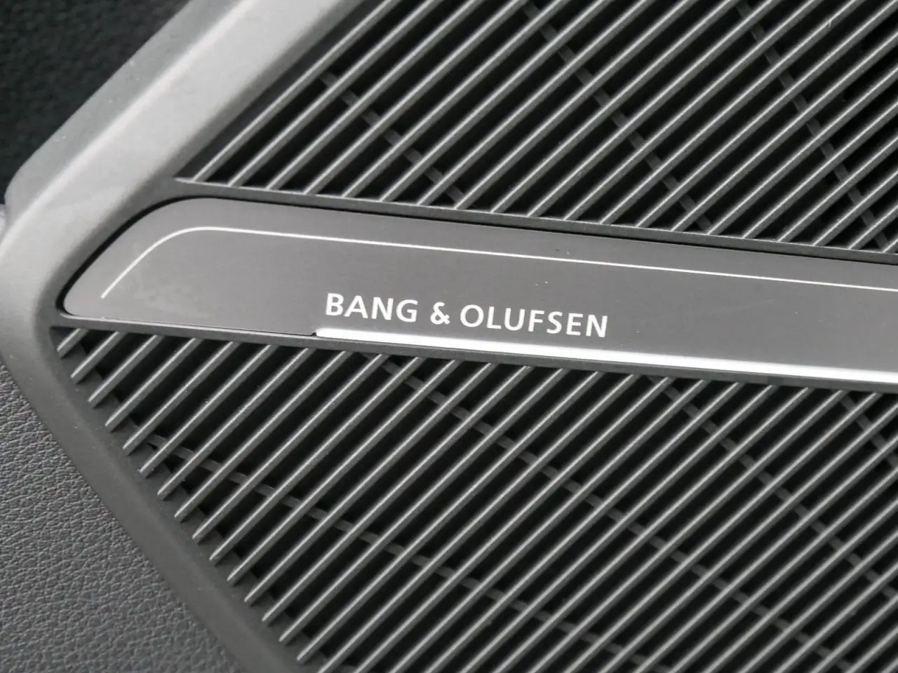 Audi Q5 50 TFSI e S-Line Pano B&O AHK 13