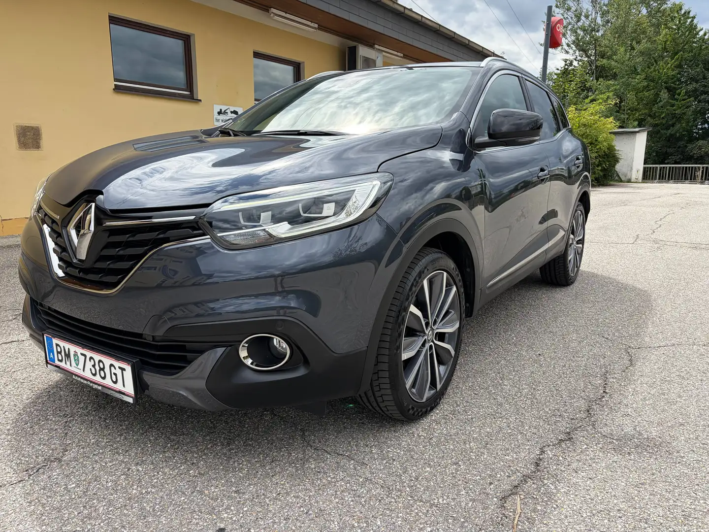 Renault Kadjar Kadjar Energy TCe 130 EDC 7-Gang Bose Bose Grau - 2