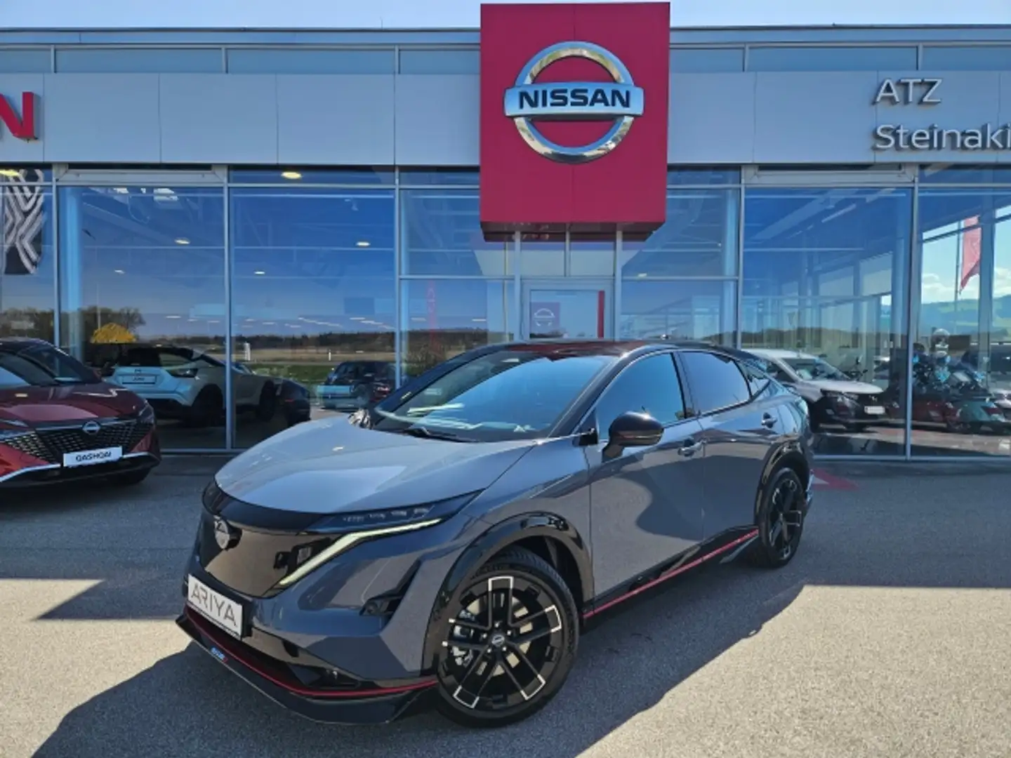 Nissan Ariya NISMO 87 kWh e-4ORCE Grau - 1