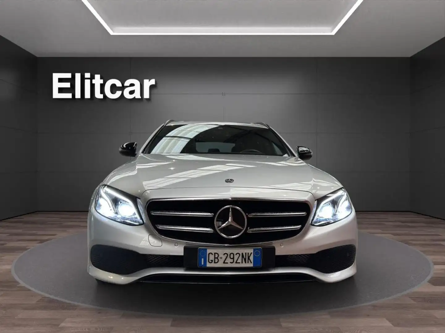 Mercedes-Benz E 220 d S.W. 4Matic Auto Business Sport Silber - 2