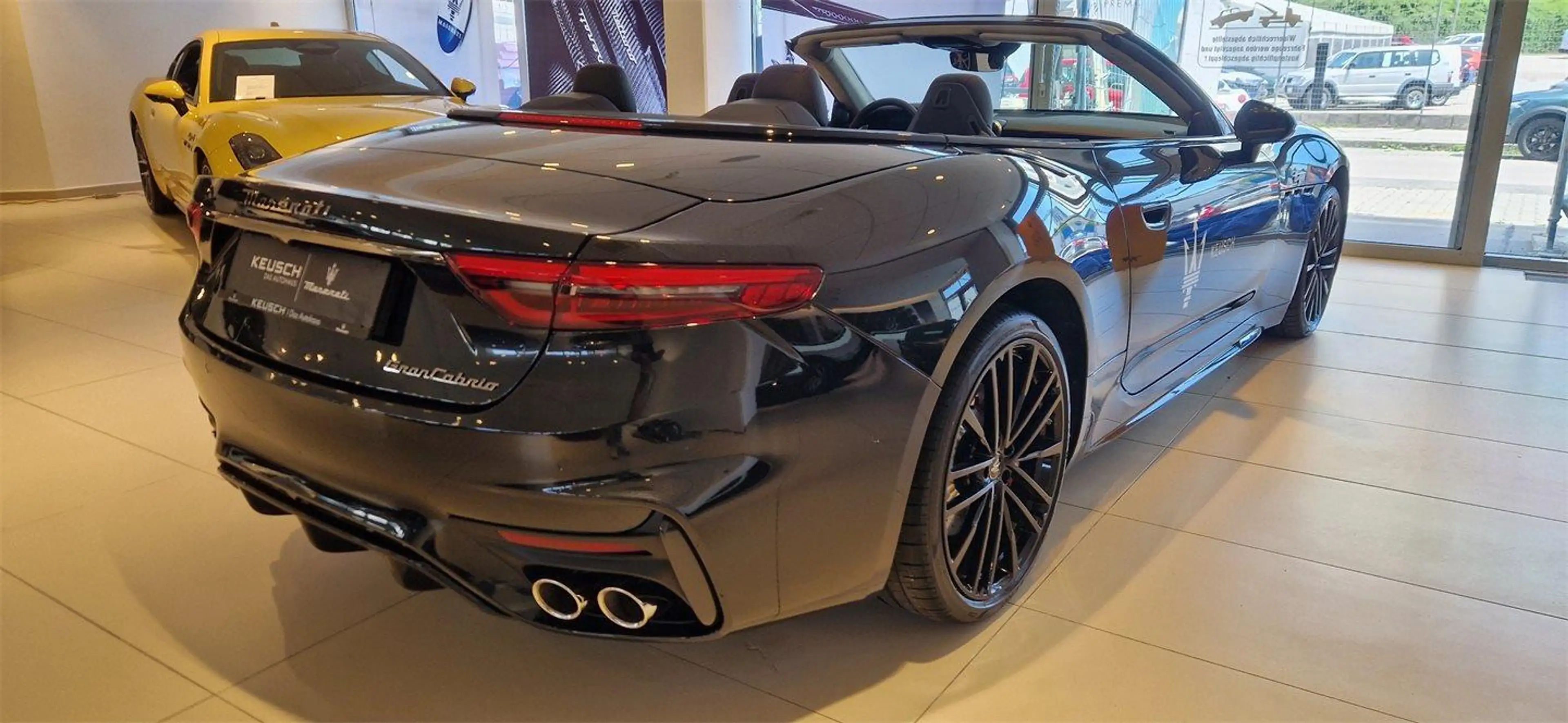 Maserati GranCabrio TROFEO — photo 6