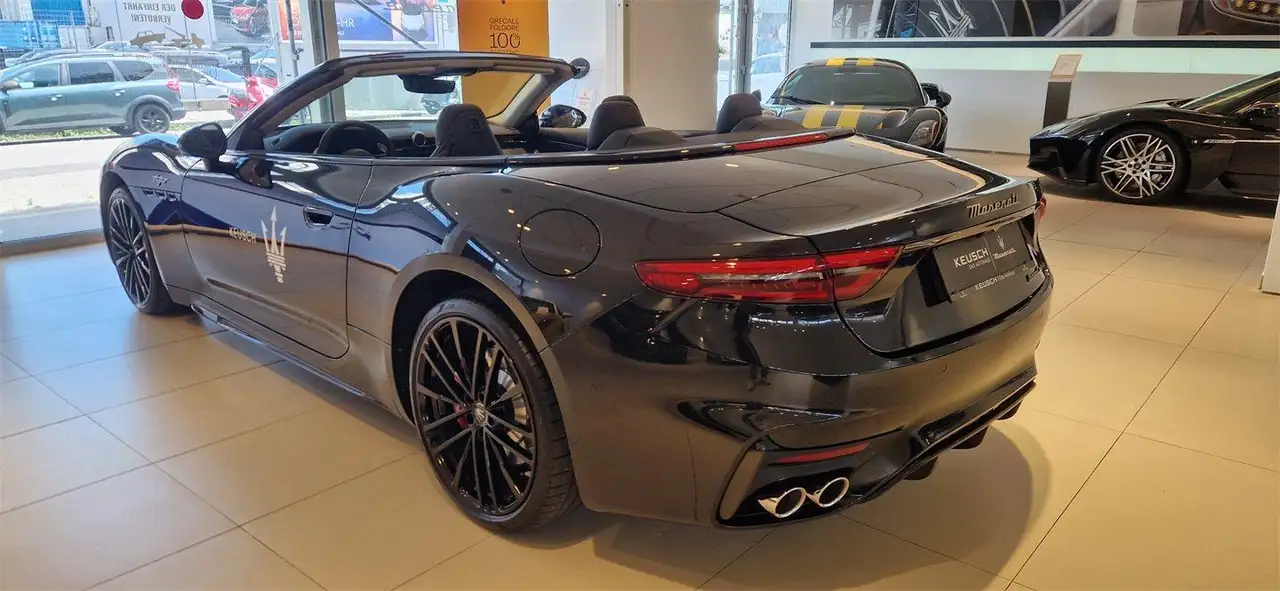 Maserati GranCabrio 2024