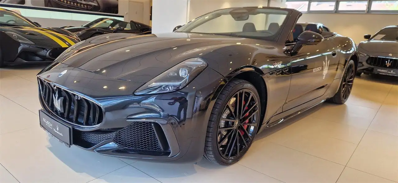 Maserati GranCabrio 2024