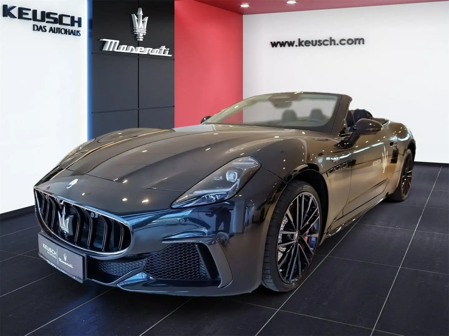 Maserati GranCabrio TROFEO Schwarz - 1