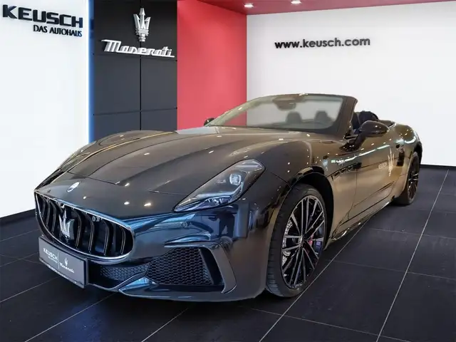Maserati GranCabrio TROFEO