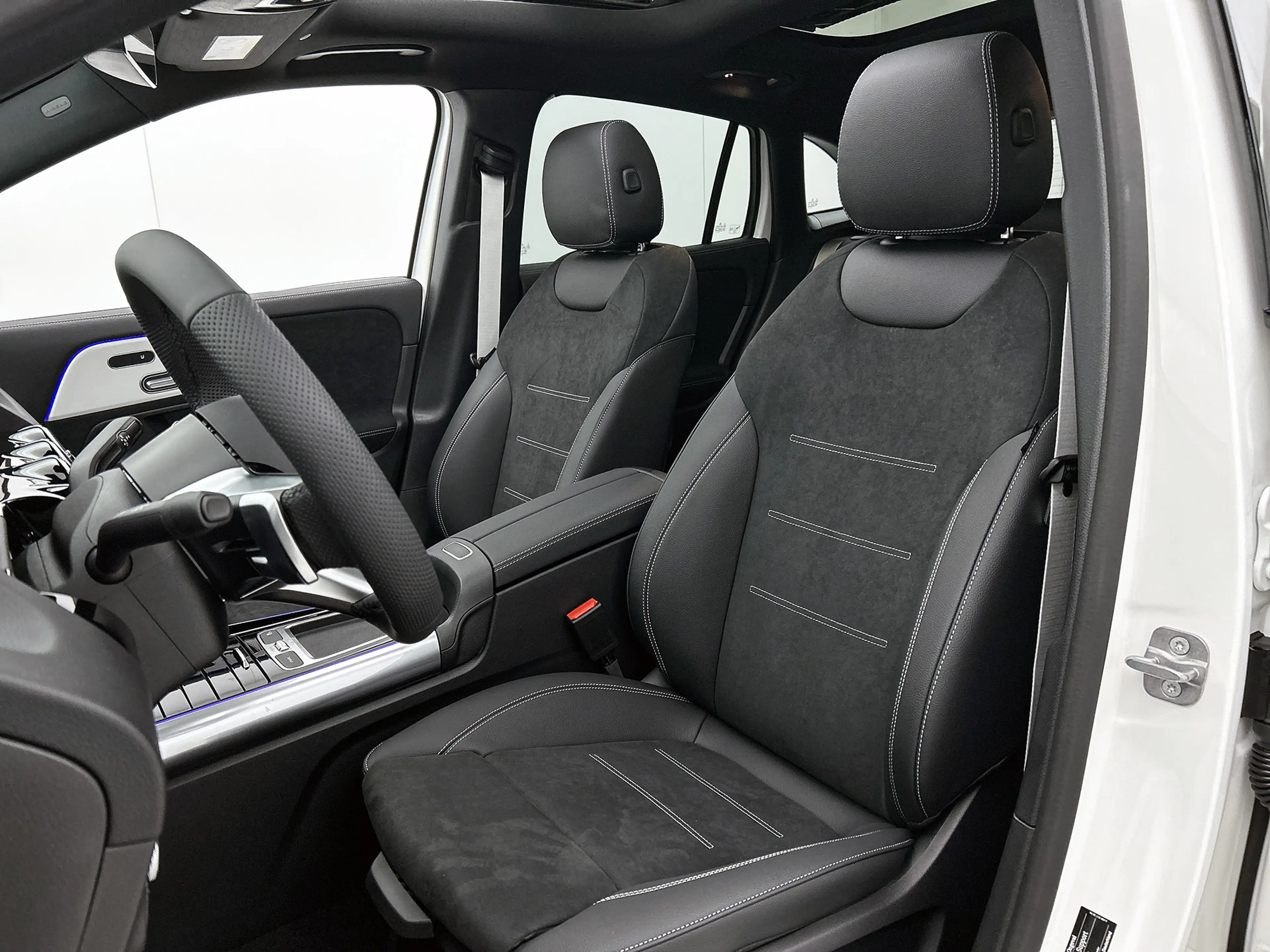 Mercedes-Benz GLA 250 e 140 Year Edition | Plus pakket | Nightpakket | T — photo 5