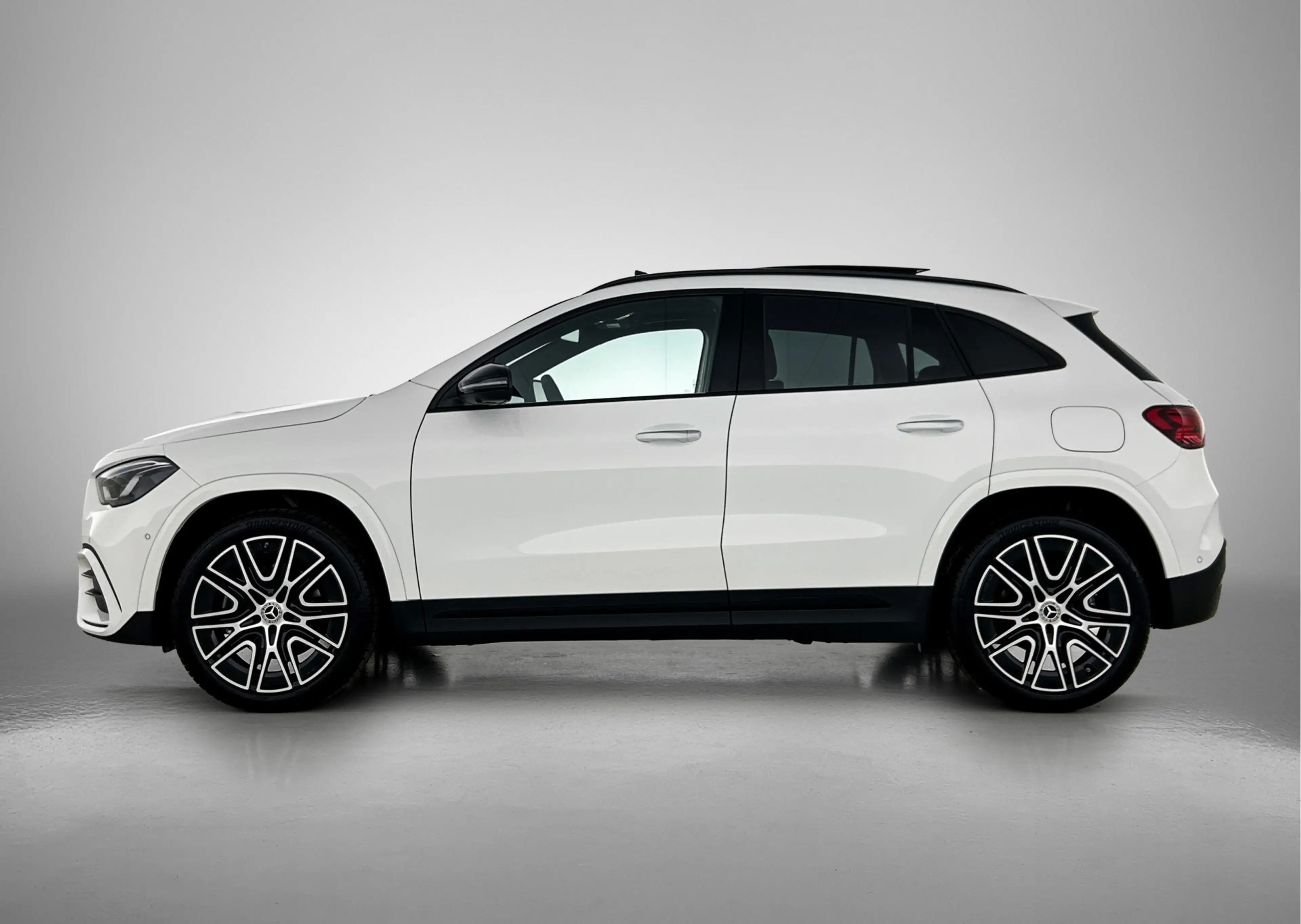 Mercedes-Benz GLA 250 e 140 Year Edition | Plus pakket | Nightpakket | T — photo 3