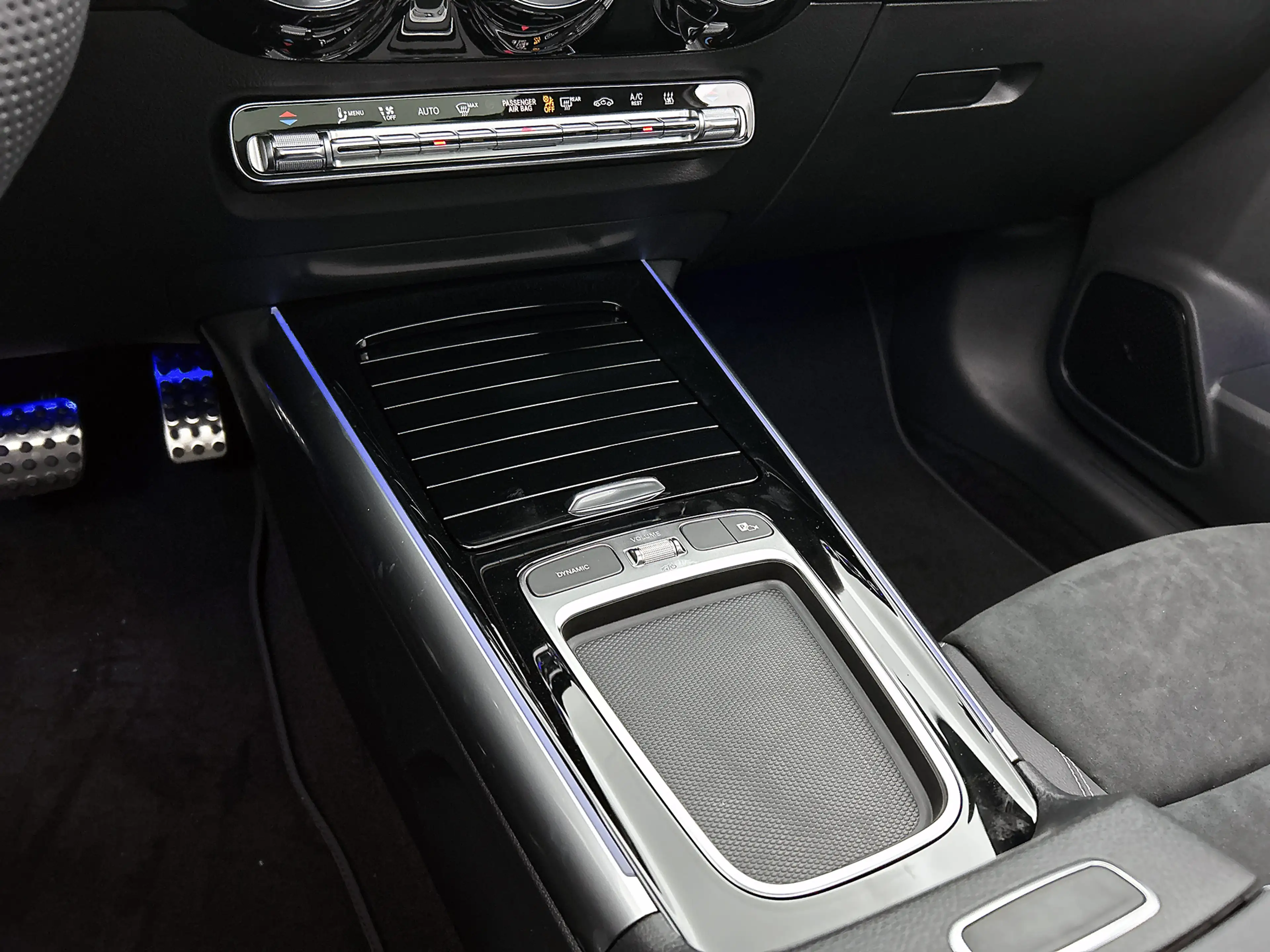 Mercedes-Benz GLA 250 e 140 Year Edition | Plus pakket | Nightpakket | T — photo 11