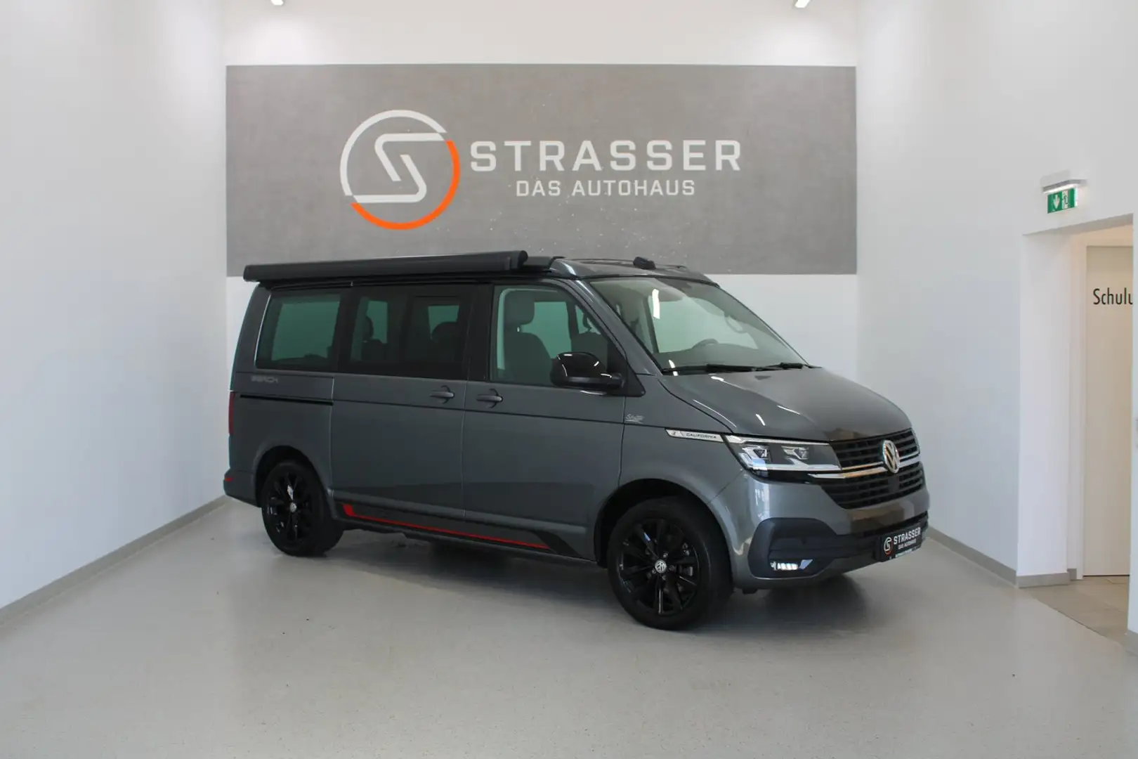 Volkswagen T6.1 California VW T6.1 California Beach Edition Camper TDI Grau - 1