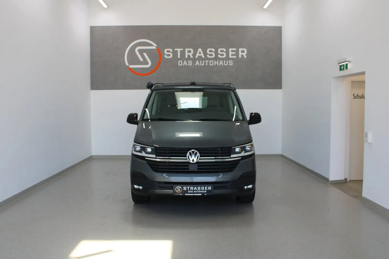Volkswagen T6.1 California VW T6.1 California Beach Edition Camper TDI Grau - 2