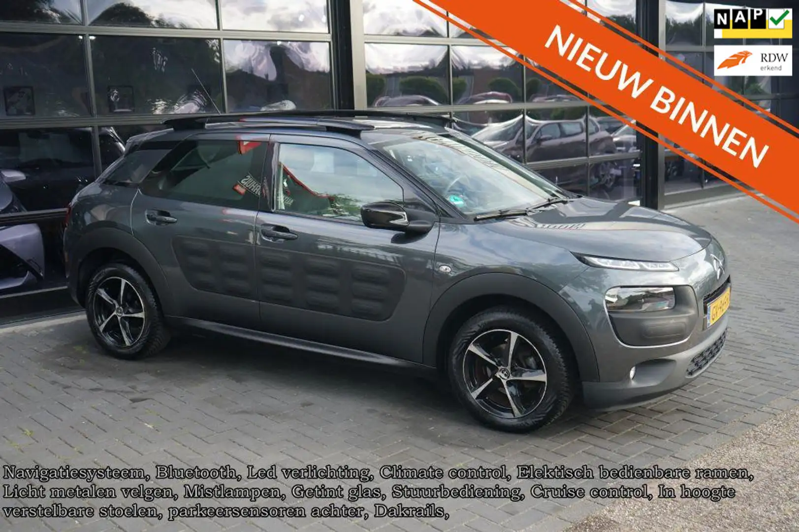 Citroen C4 Cactus 1.2 PureTech Feel Grijs - 1