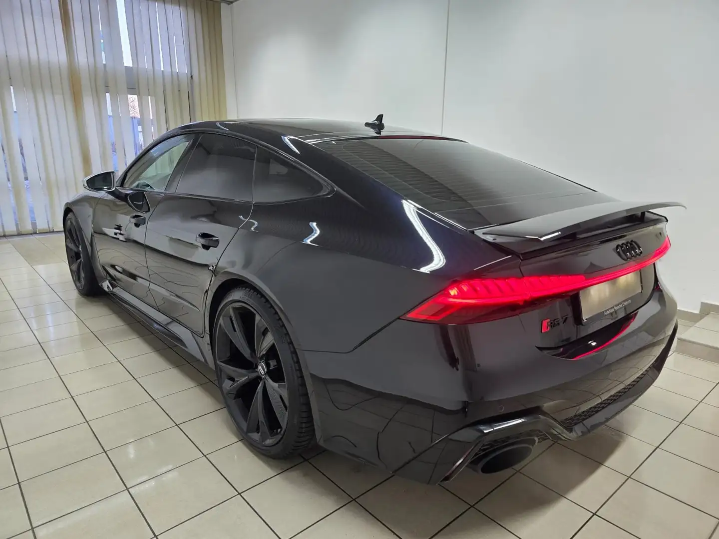 Audi RS7 4.0 TFSI qu. Dynamik Panorama B&O advanced 22" Schwarz - 2