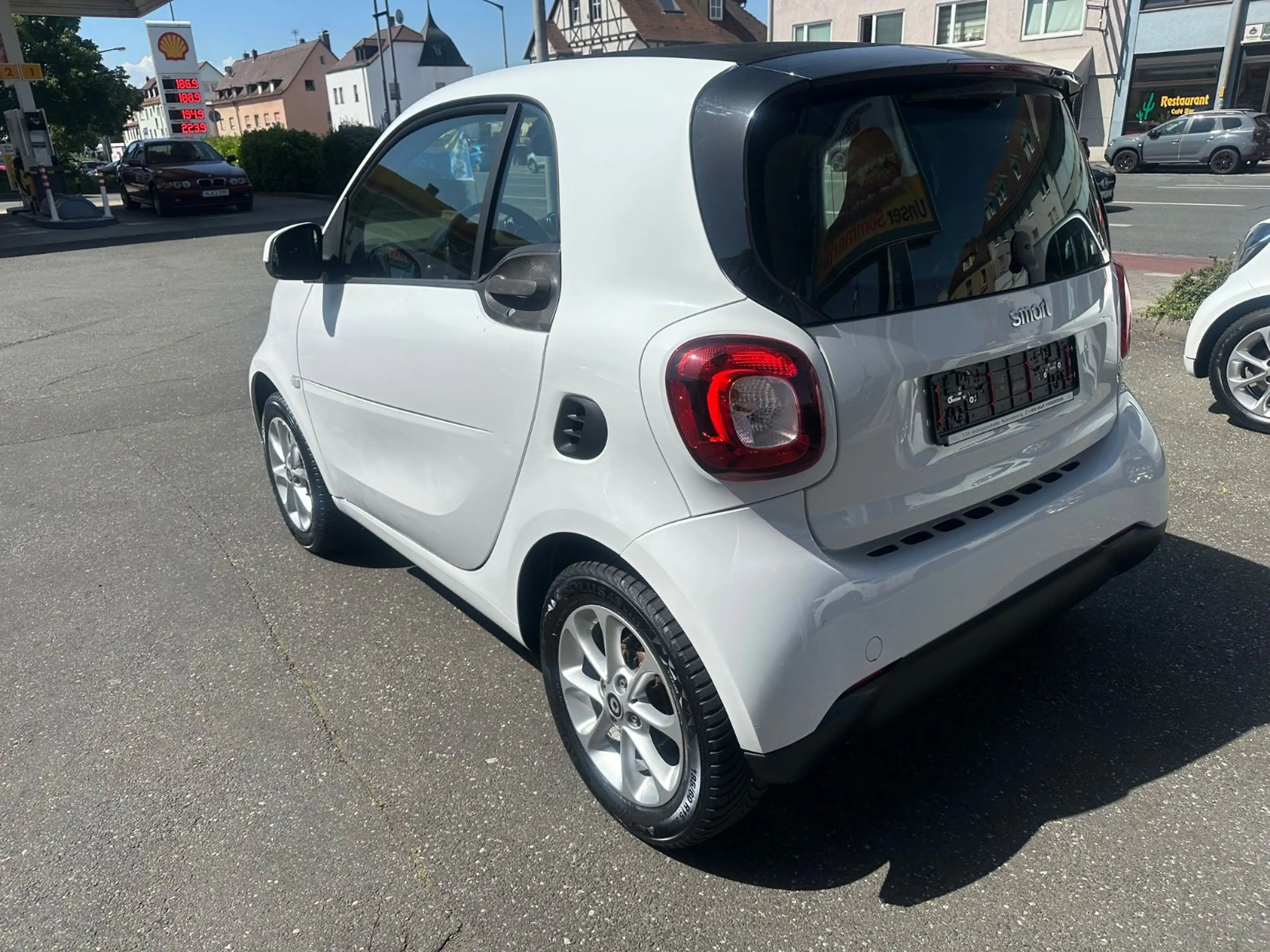 smart forTwo fortwo coupe Basis 52 kW — photo 2