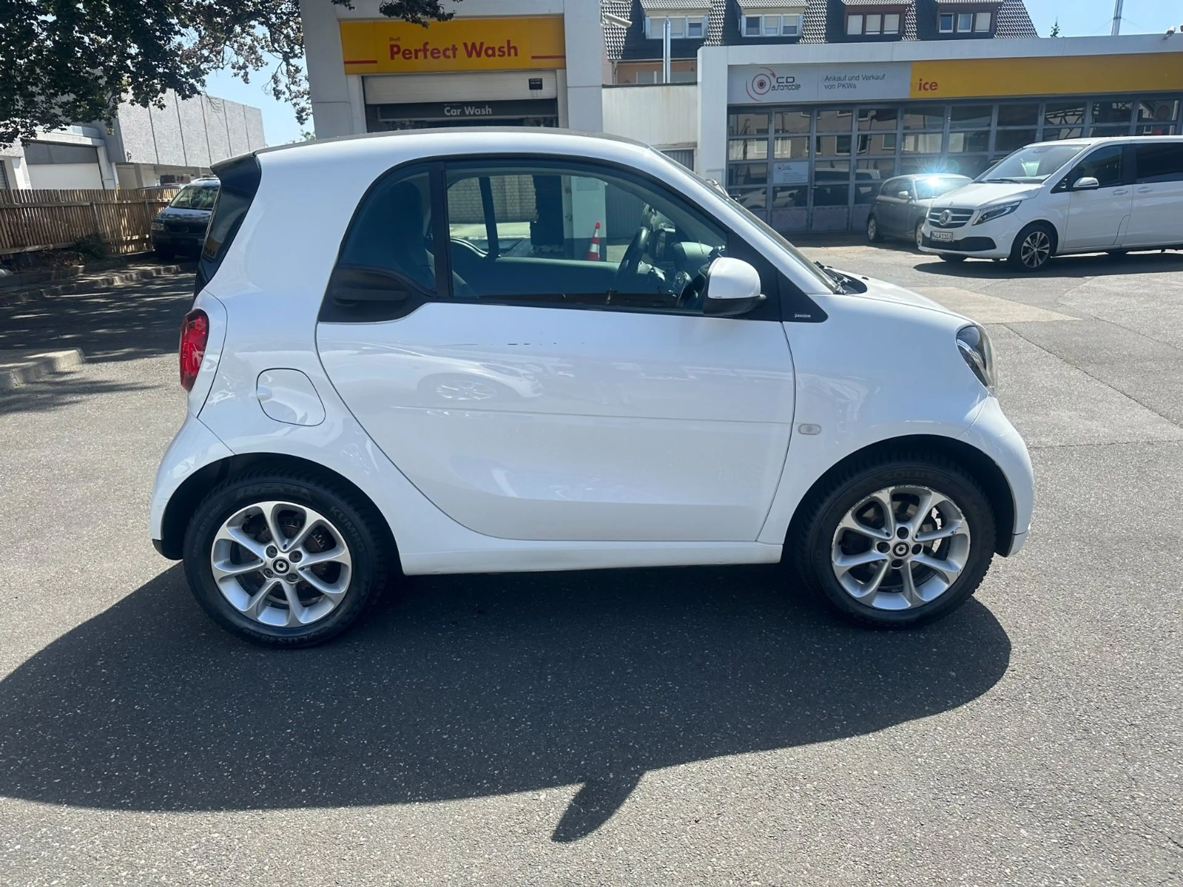 smart forTwo fortwo coupe Basis 52 kW — photo 10
