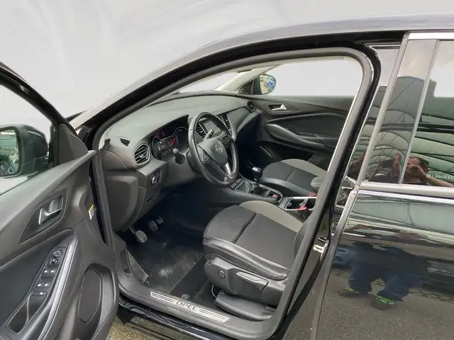 Opel Grandland X view 7