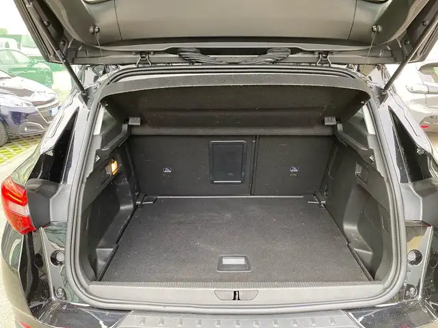 Opel Grandland X view 9