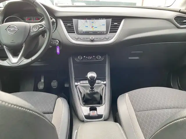 Opel Grandland X view 12