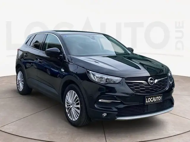Opel Grandland X view 3