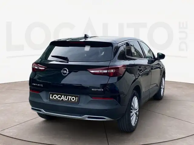 Opel Grandland X view 4
