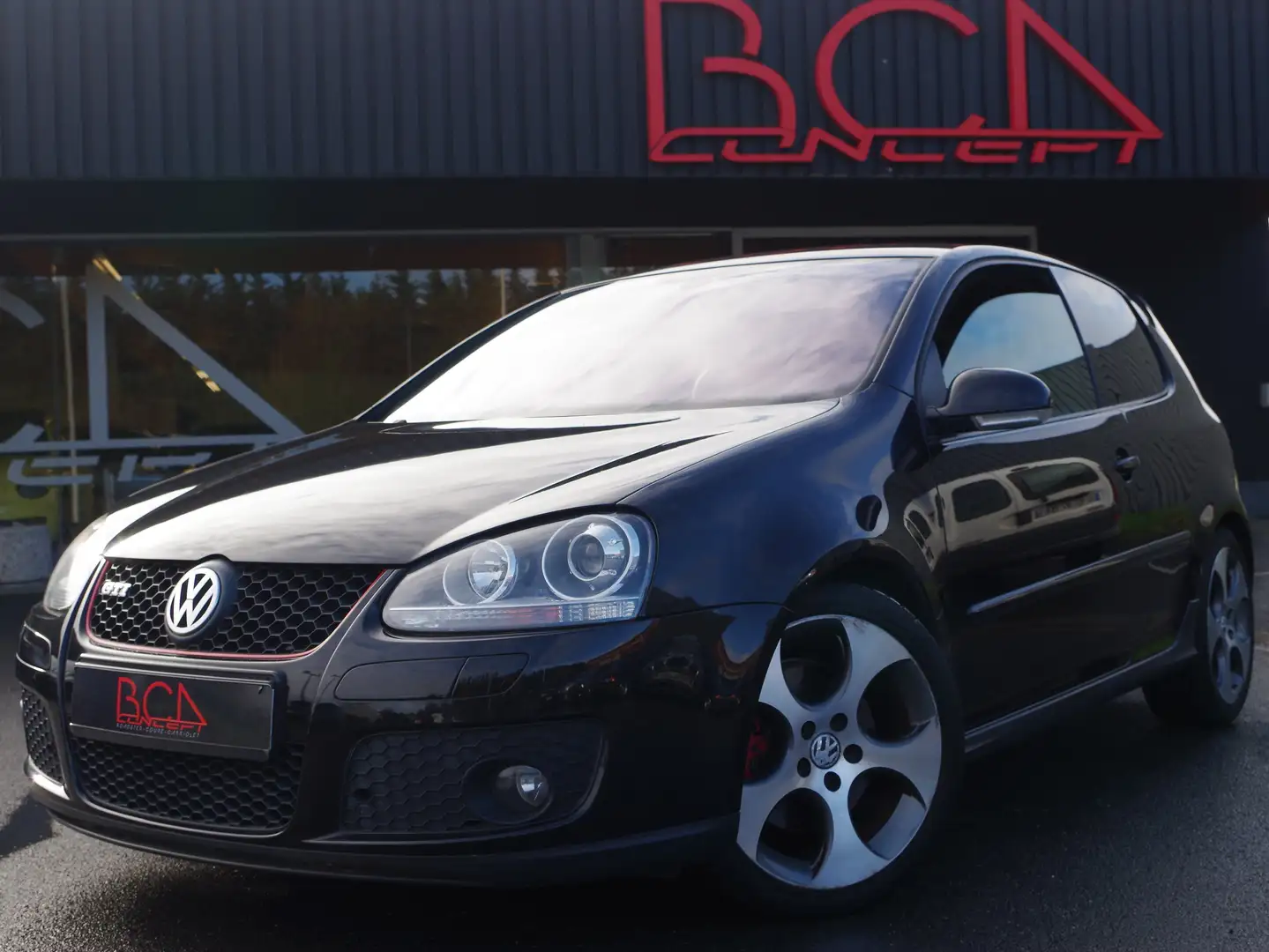 Volkswagen Golf GTI 2.0 T 16S FSI 200 Negru - 1