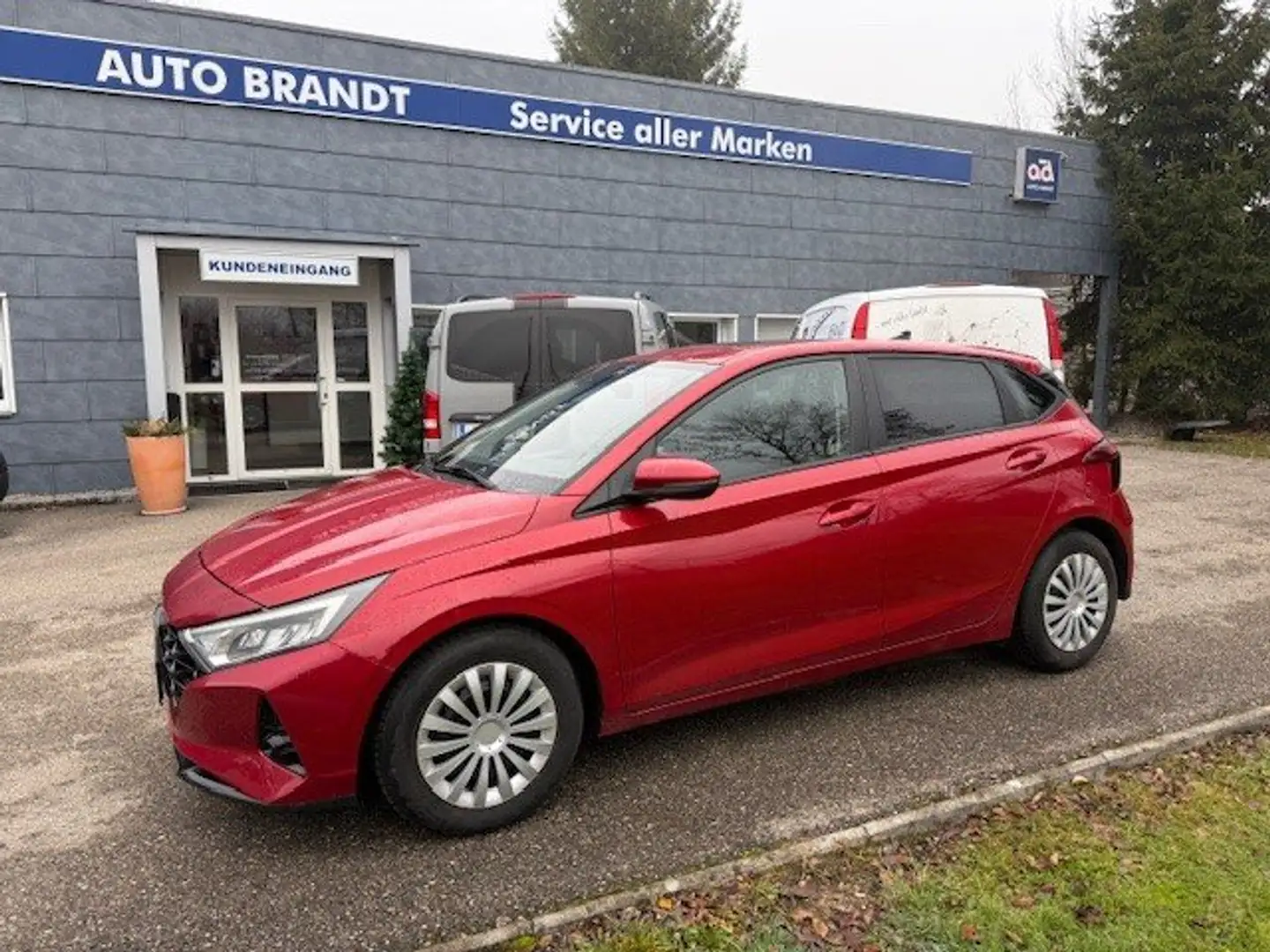 Hyundai i20 Trend Line Schiebedach Rot - 1