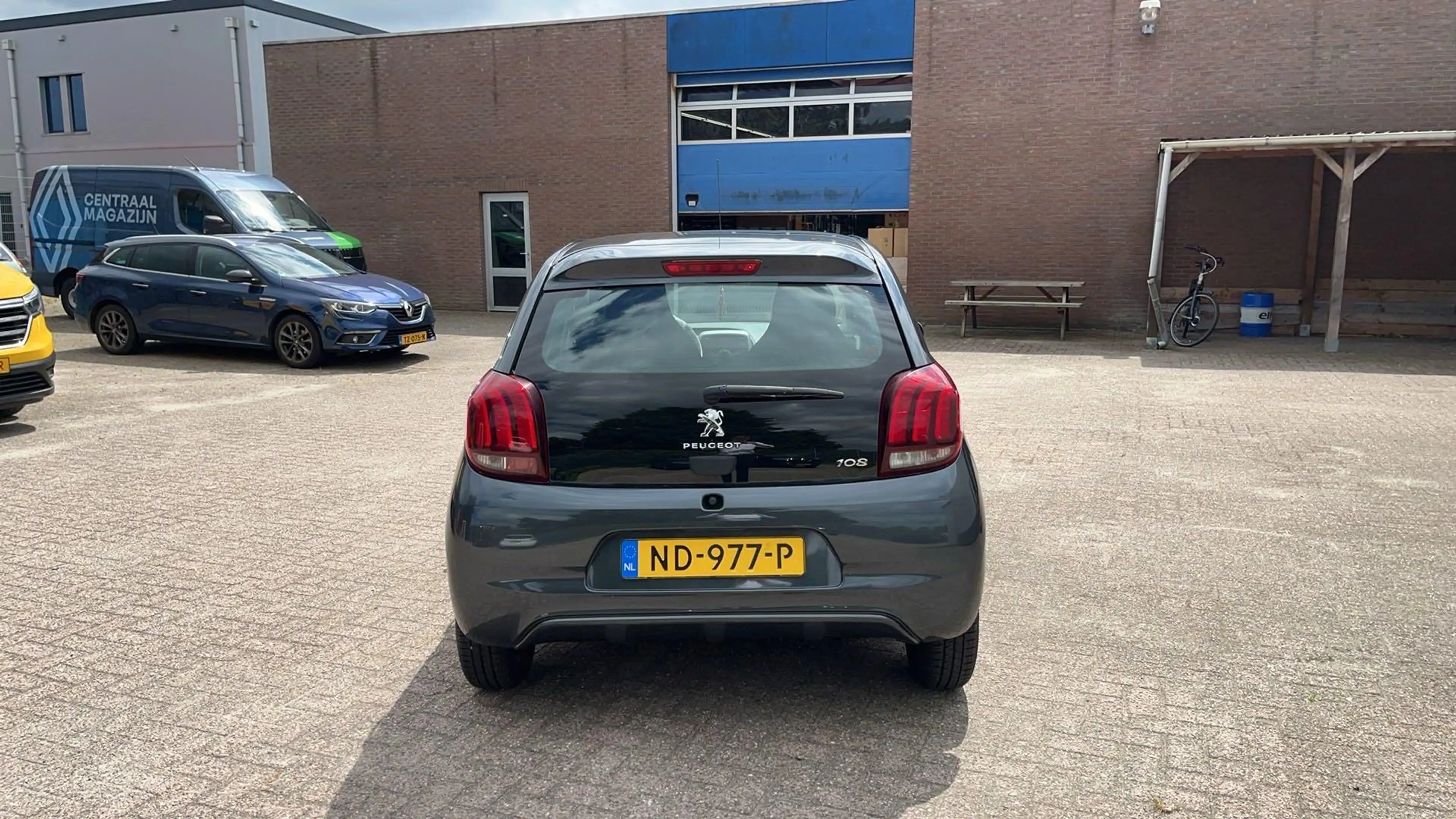 Peugeot 108 1.0 e-VTi Blue Lion | airco | — photo 4