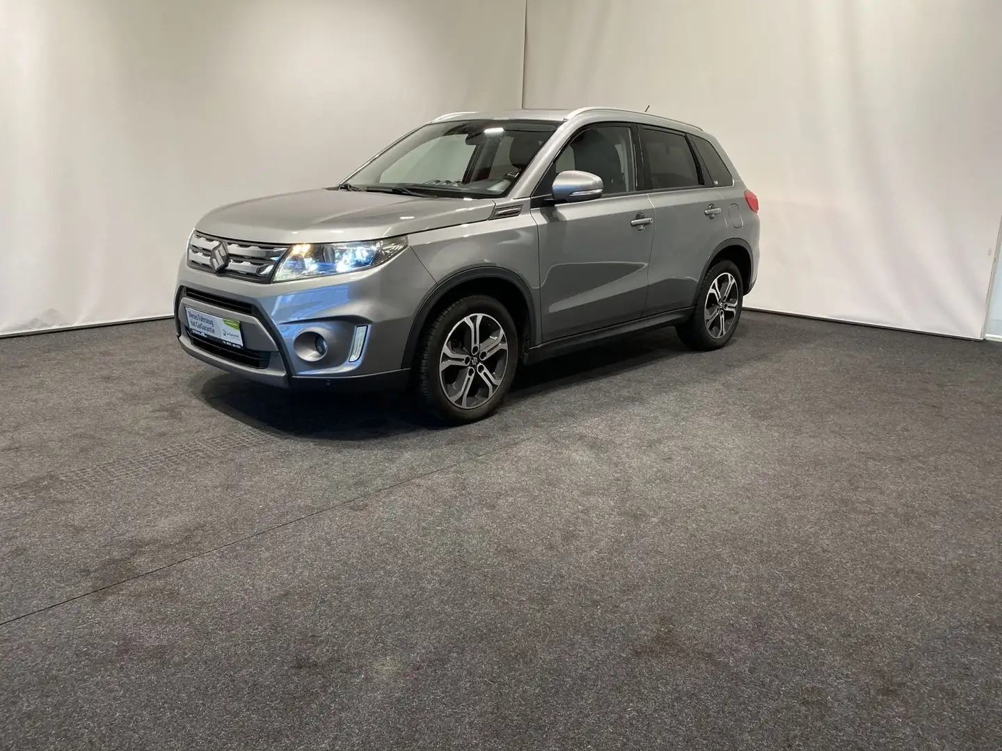 Suzuki Vitara 1.6 Navi Klima Kamera SHZ Pano LED 4x4 Grau - 1