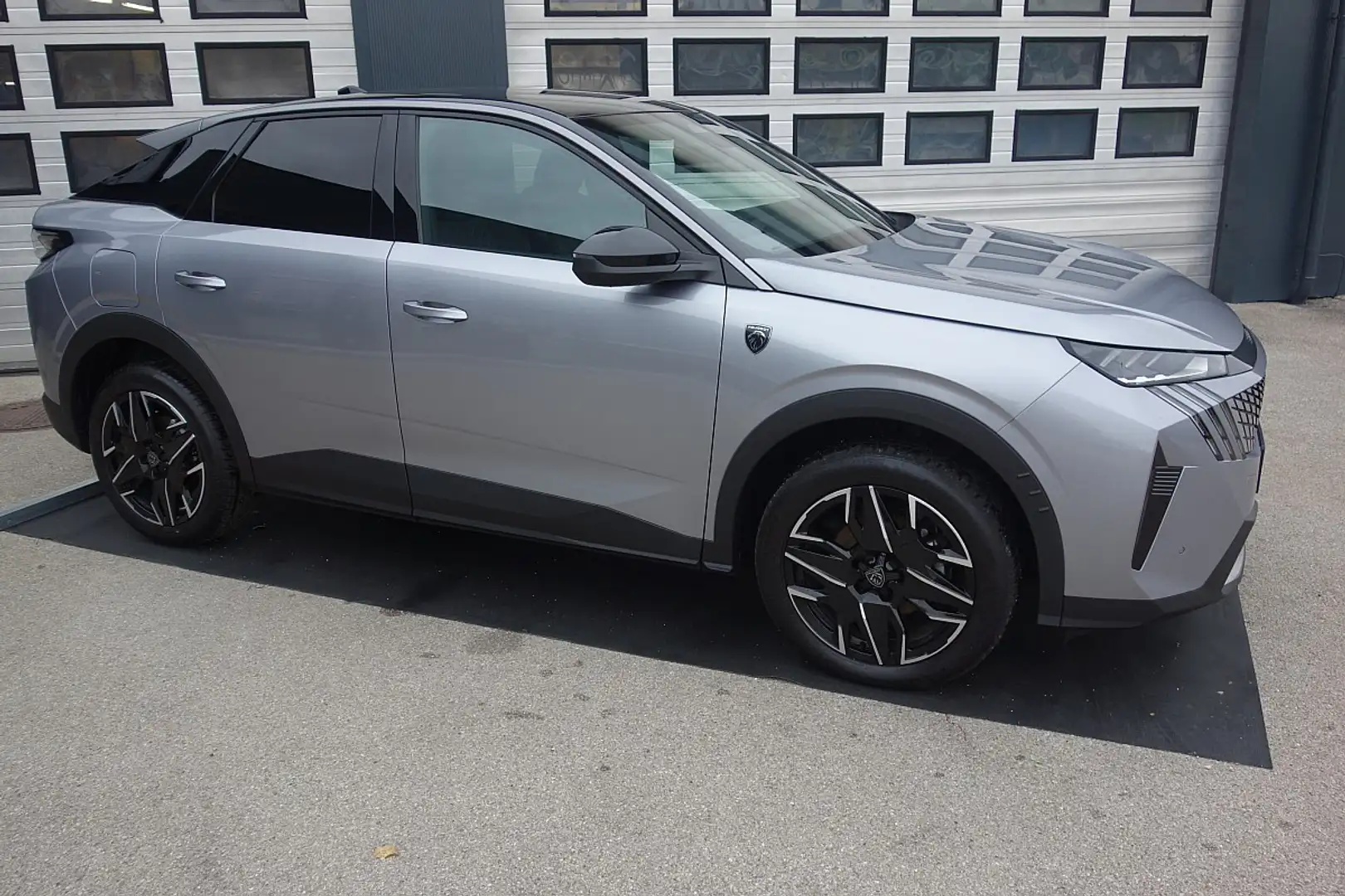 Peugeot 3008 Hybrid 136 E-DCS6 GT Aut. Zilver - 2