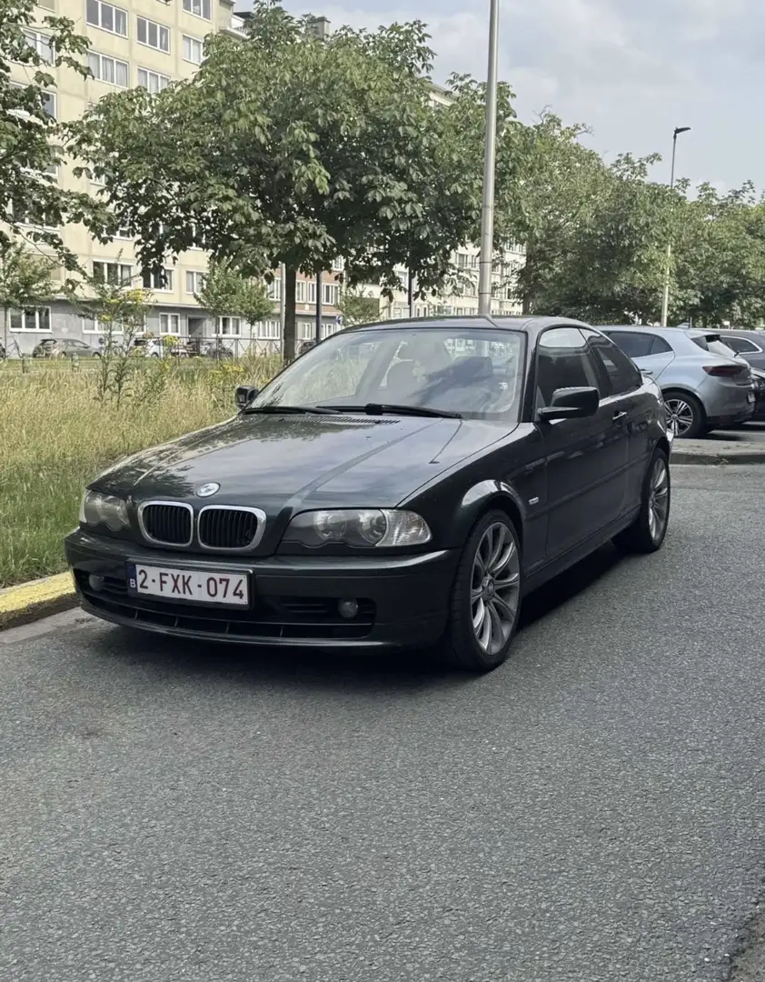BMW 318 ci - 1