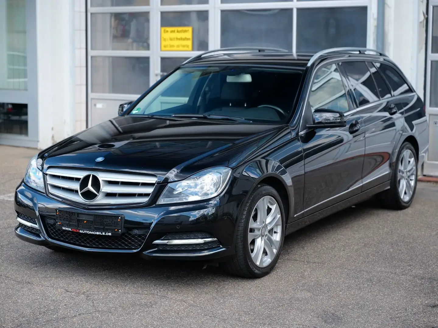 Mercedes-Benz C 180 T CGI BlueEfficiency AVANTGARDE Negru - 2
