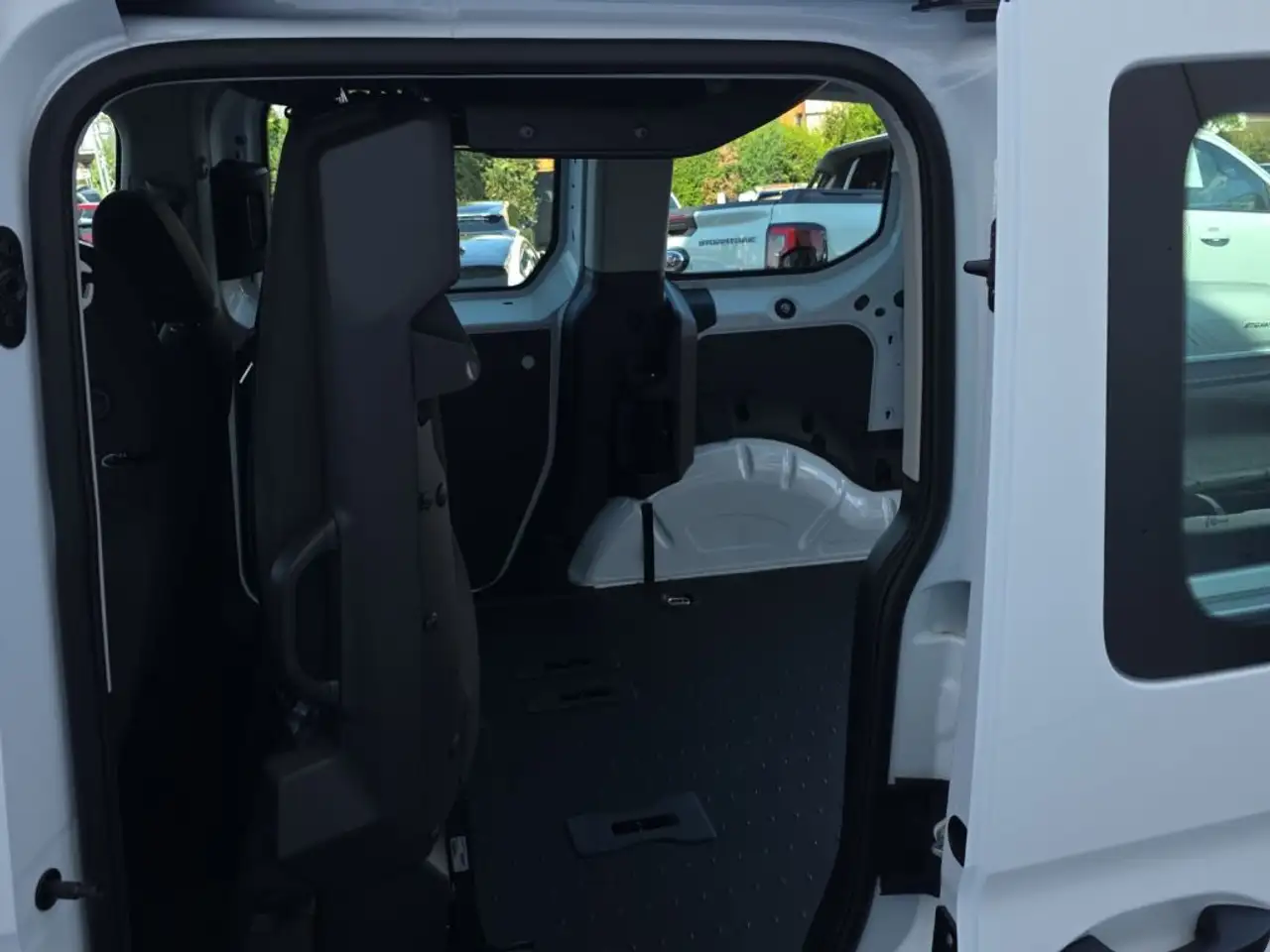 Ford Transit Connect 2026 — фото 15
