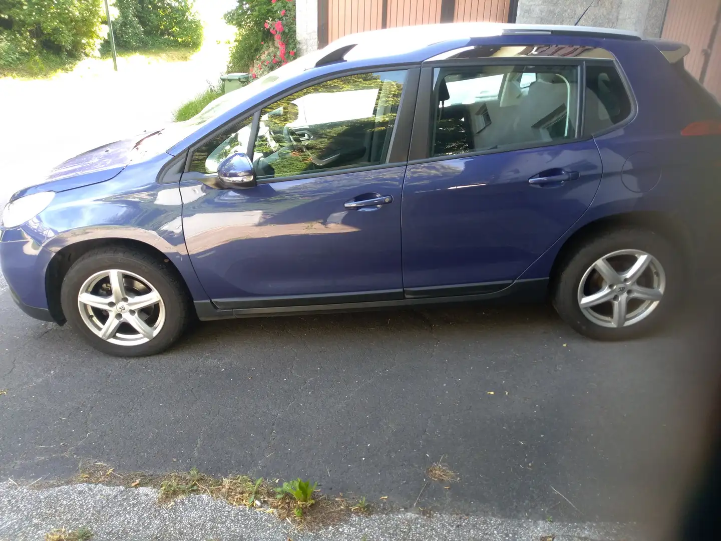 Peugeot 2008 2008 1,6 e-HDi 92 FAP Active Active Blau - 2