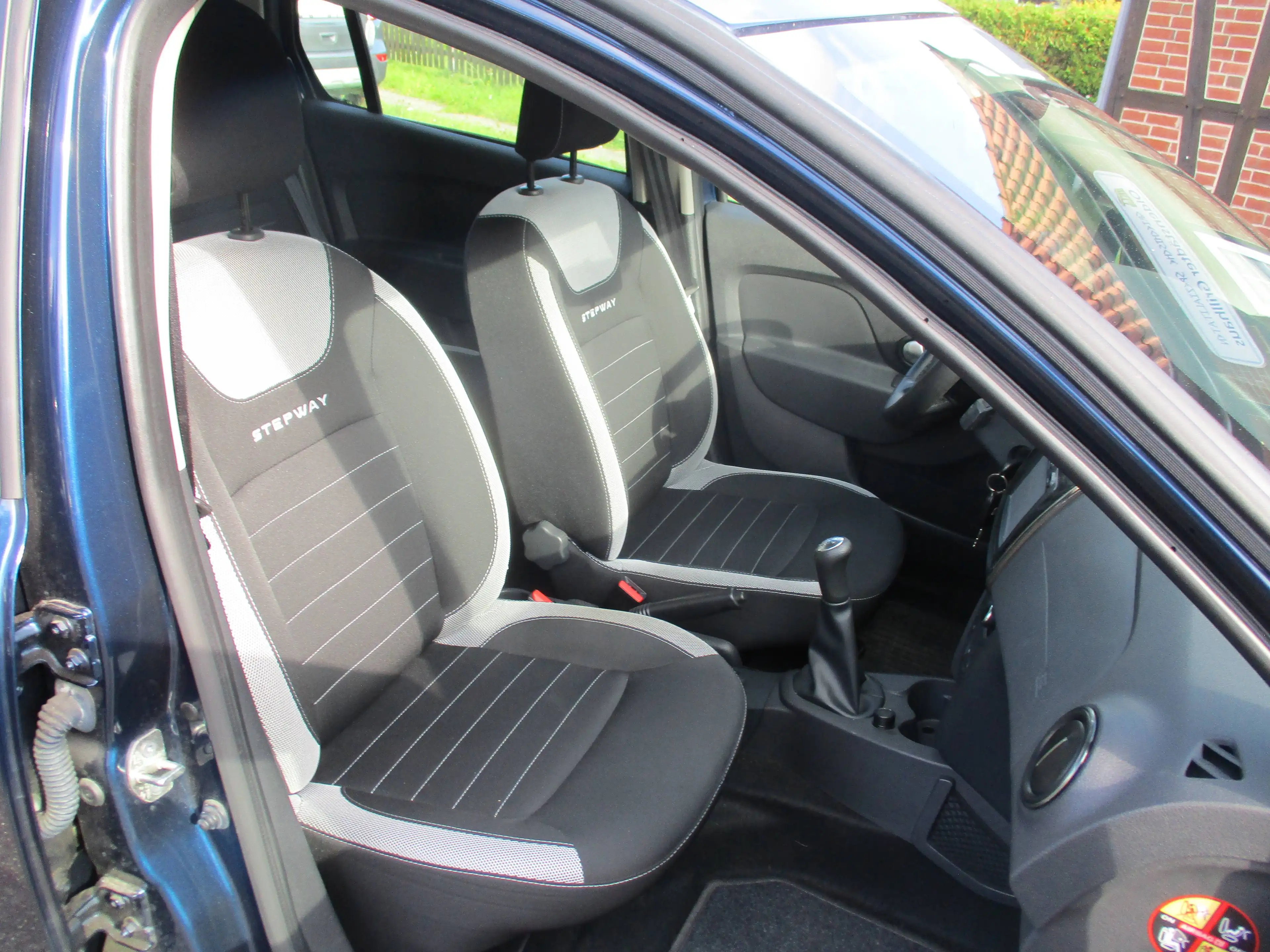 Dacia Logan Stepway / Navi / Rückfahrkamera / Klima . . . — photo 6