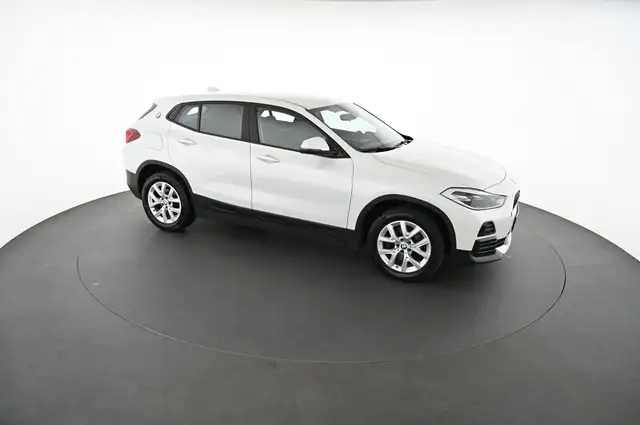 BMW X2 view 8