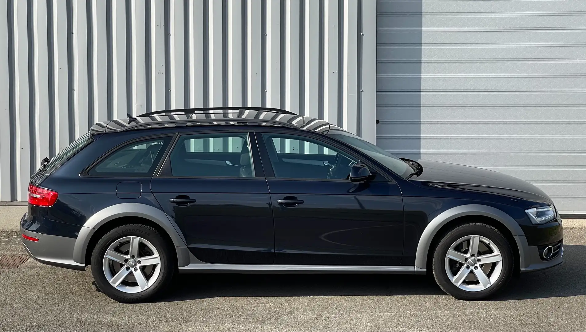 Audi A4 allroad 3.0 TDI V6 Quattro - 1st Owner - Sunroof! Blauw - 2