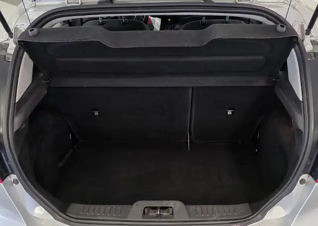 Ford Fiesta view 12