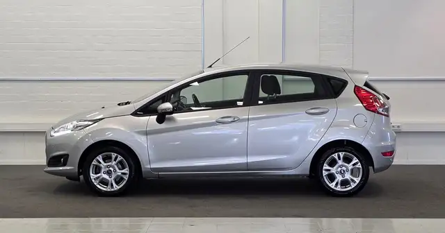 Ford Fiesta view 4