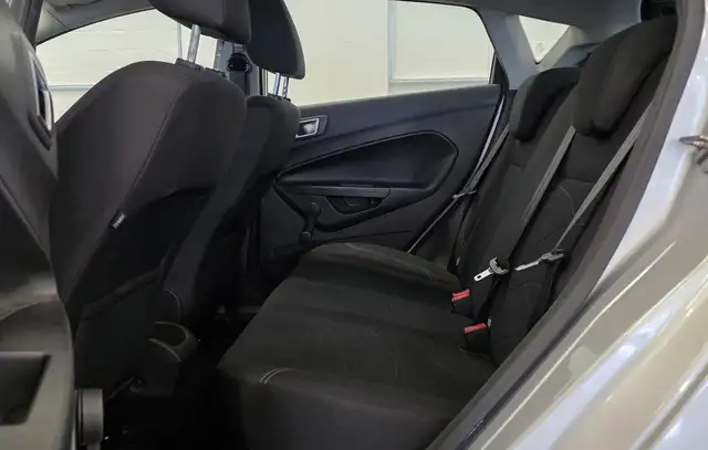 Ford Fiesta view 11