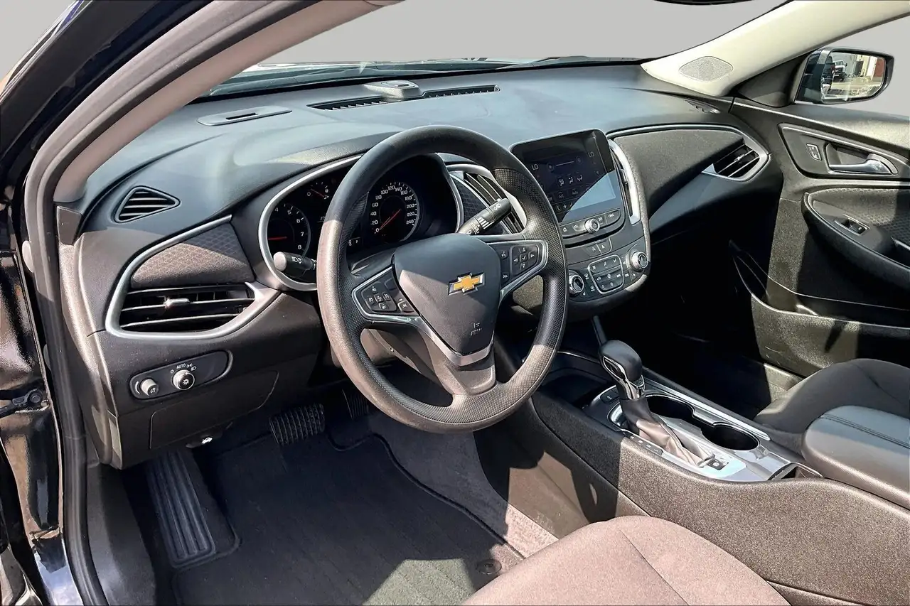 Chevrolet Malibu снимка Chevrolet Malibu