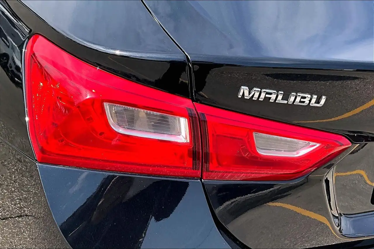 Chevrolet Malibu снимка Chevrolet Malibu