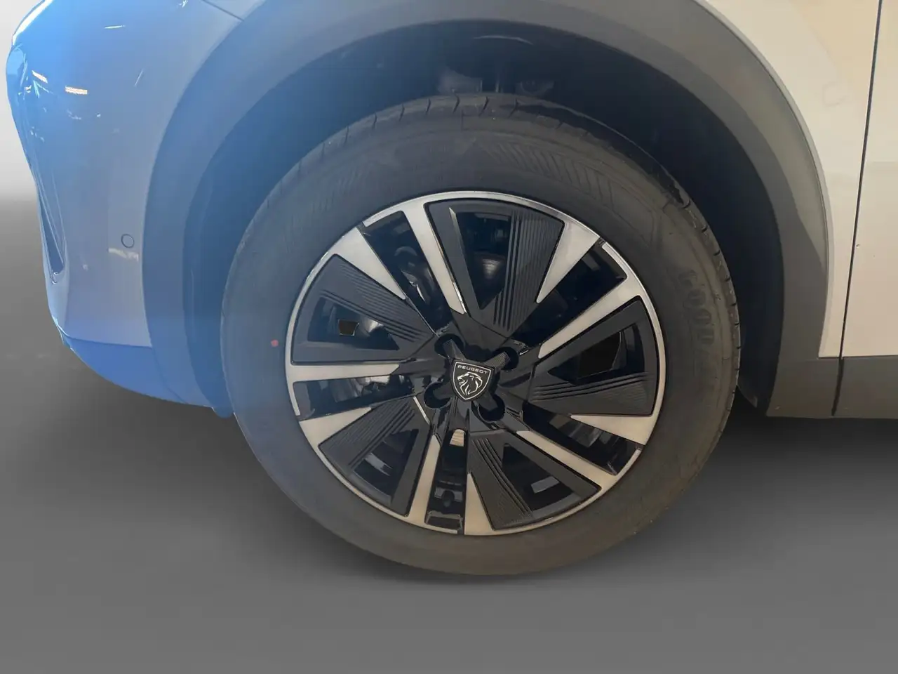 Peugeot 2008 Hybrid 145cv e-DCS6 GT auto 14