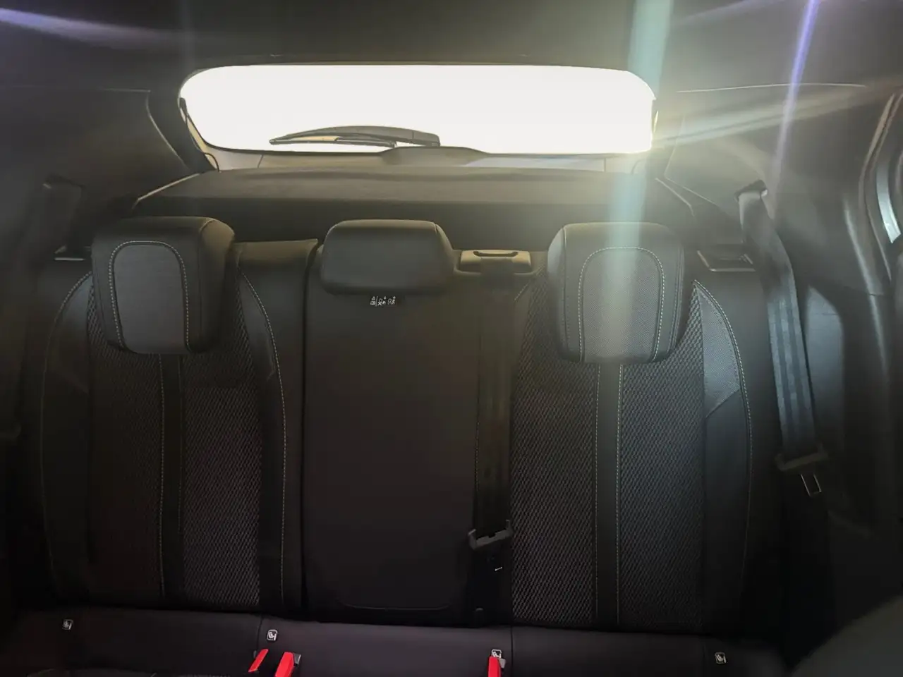 Peugeot 2008 Hybrid 145cv e-DCS6 GT auto 11
