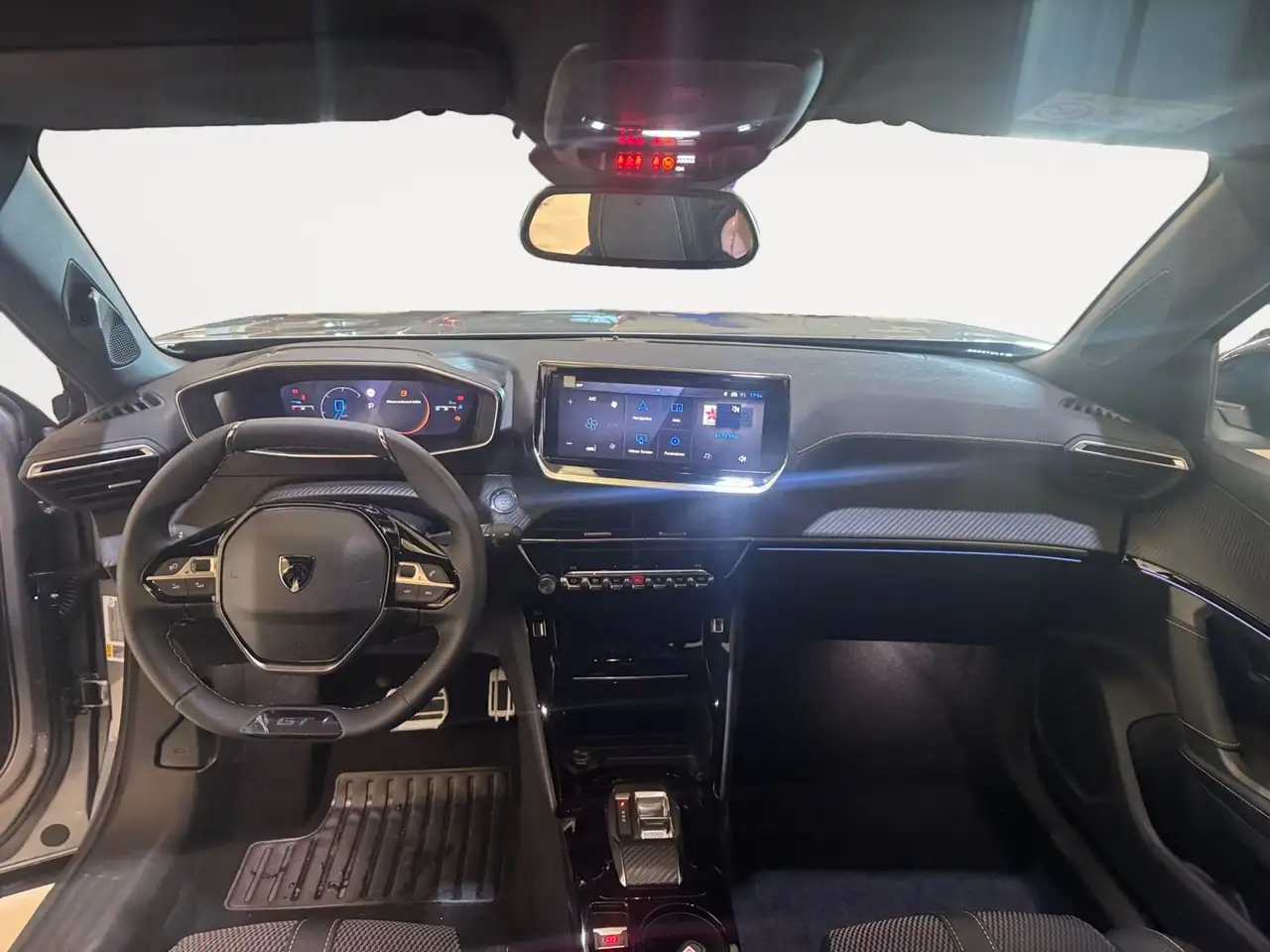 Peugeot 2008 Hybrid 145cv e-DCS6 GT auto 13