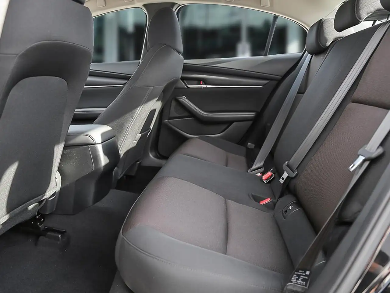 Mazda 3 снимка Mazda 3
