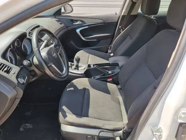 Opel Insignia view 5