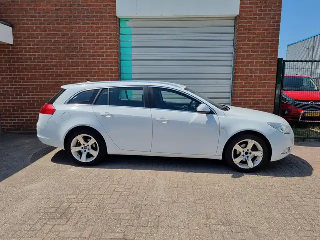 Opel Insignia view 10