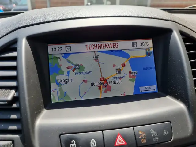 Opel Insignia view 11