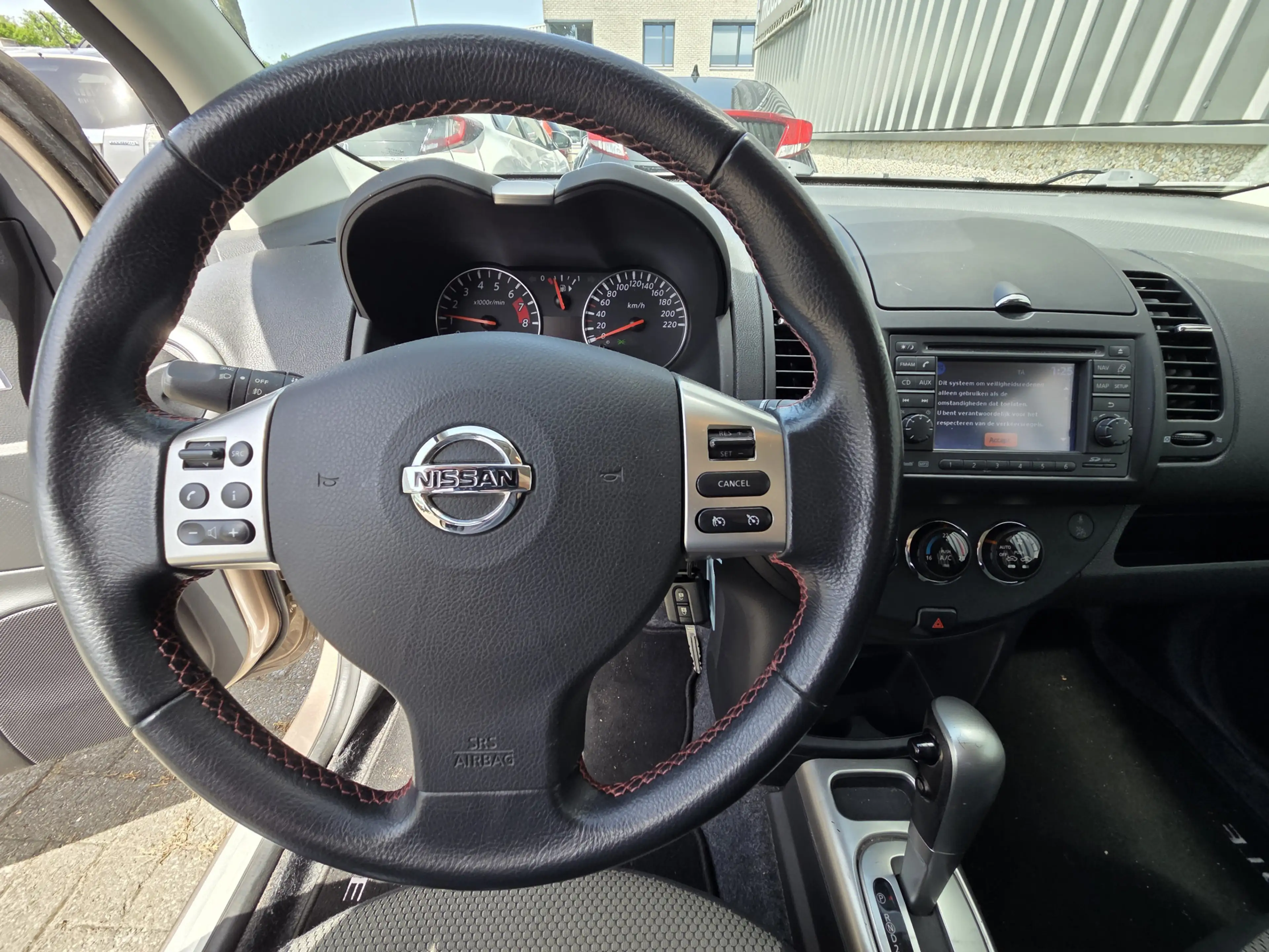 Nissan Note 1.6 Life + automaat navigatie / cruis control 1e e — photo 5