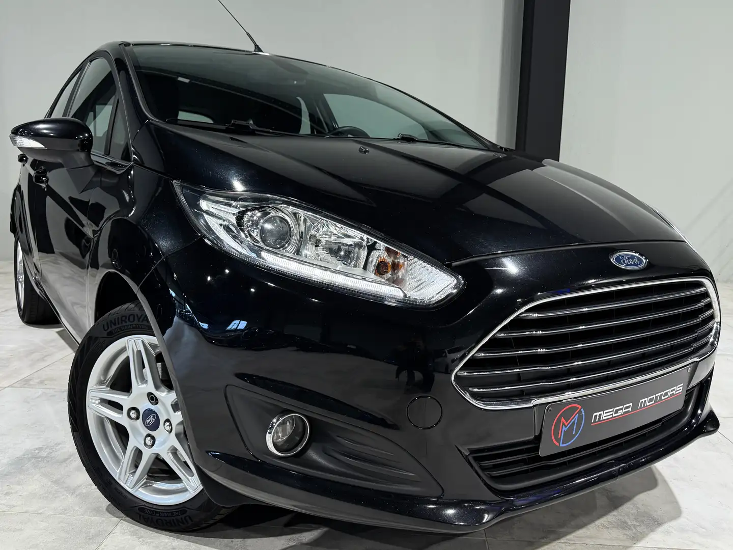 Ford Fiesta 1.5 TDCi 75CV 5PORTES CLiM JA15" " GARANTiE 1AN " Noir - 1
